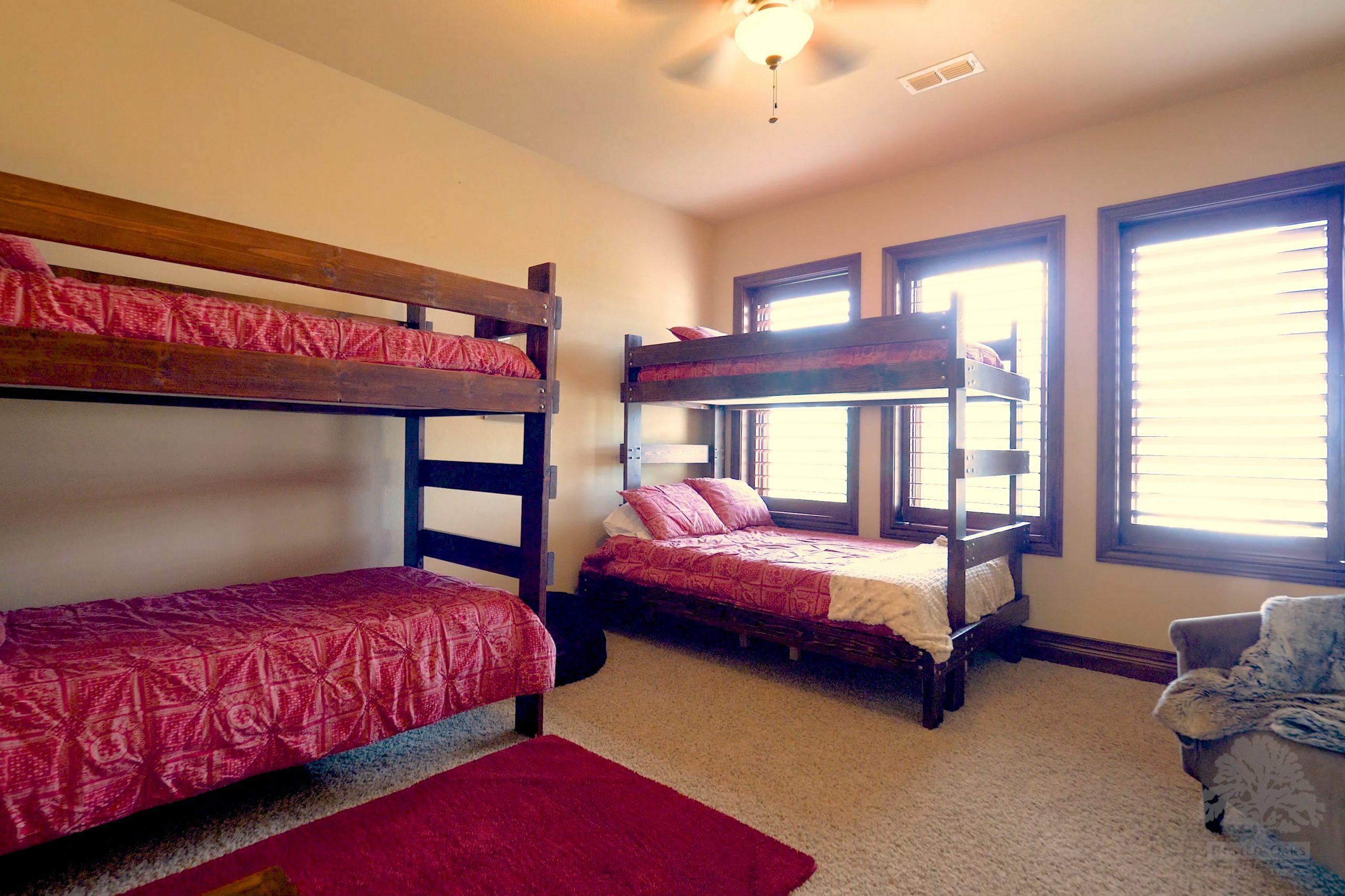Bunk room at Rusted Oaks Estate