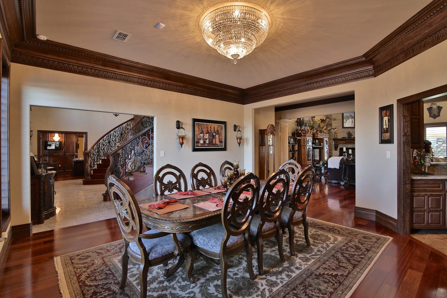 Formal dining room at Rusted Oaks Estate